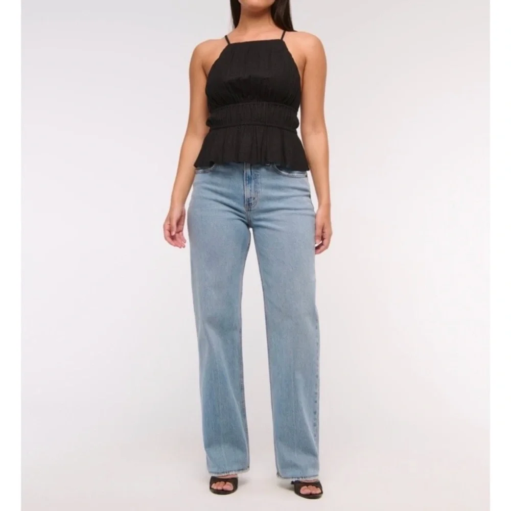 Abercrombie & Fitch Curve Love High Rise 90s Relaxed Jean in medium, size 23" - Picture 2 of 5